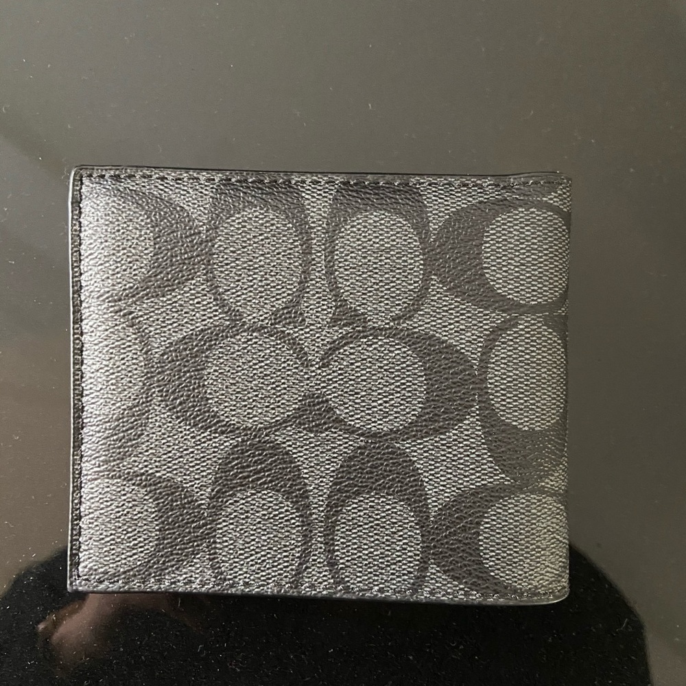New Coach wallet